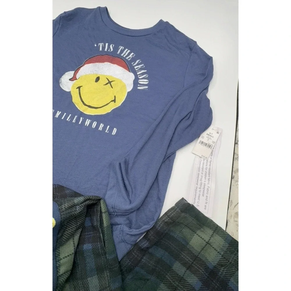 NEW Youth Boys Size Small (6/7) Smily World Two Piece Pajama Set NWT